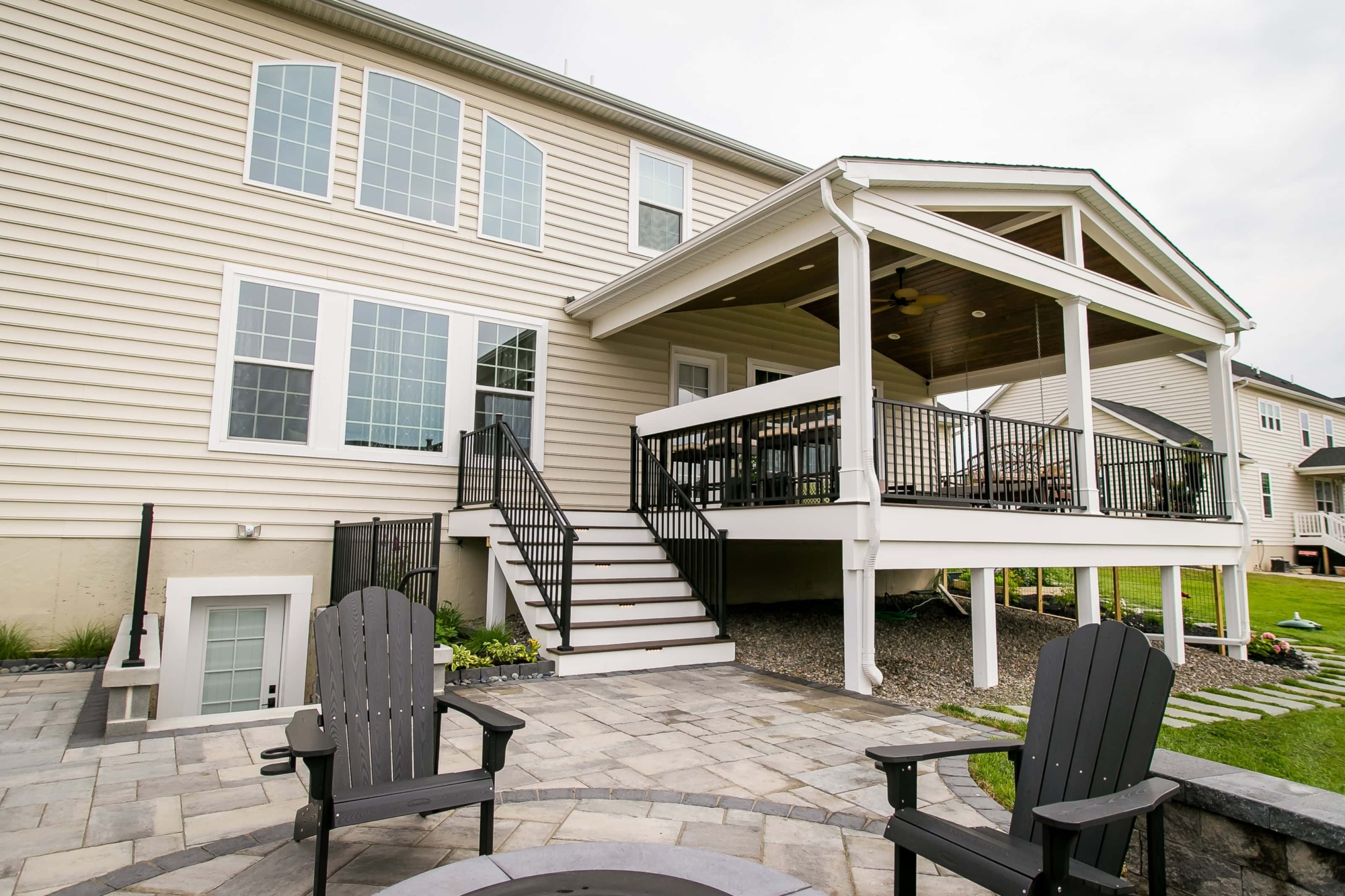 Attached Decks - Integrous Fences and Decks