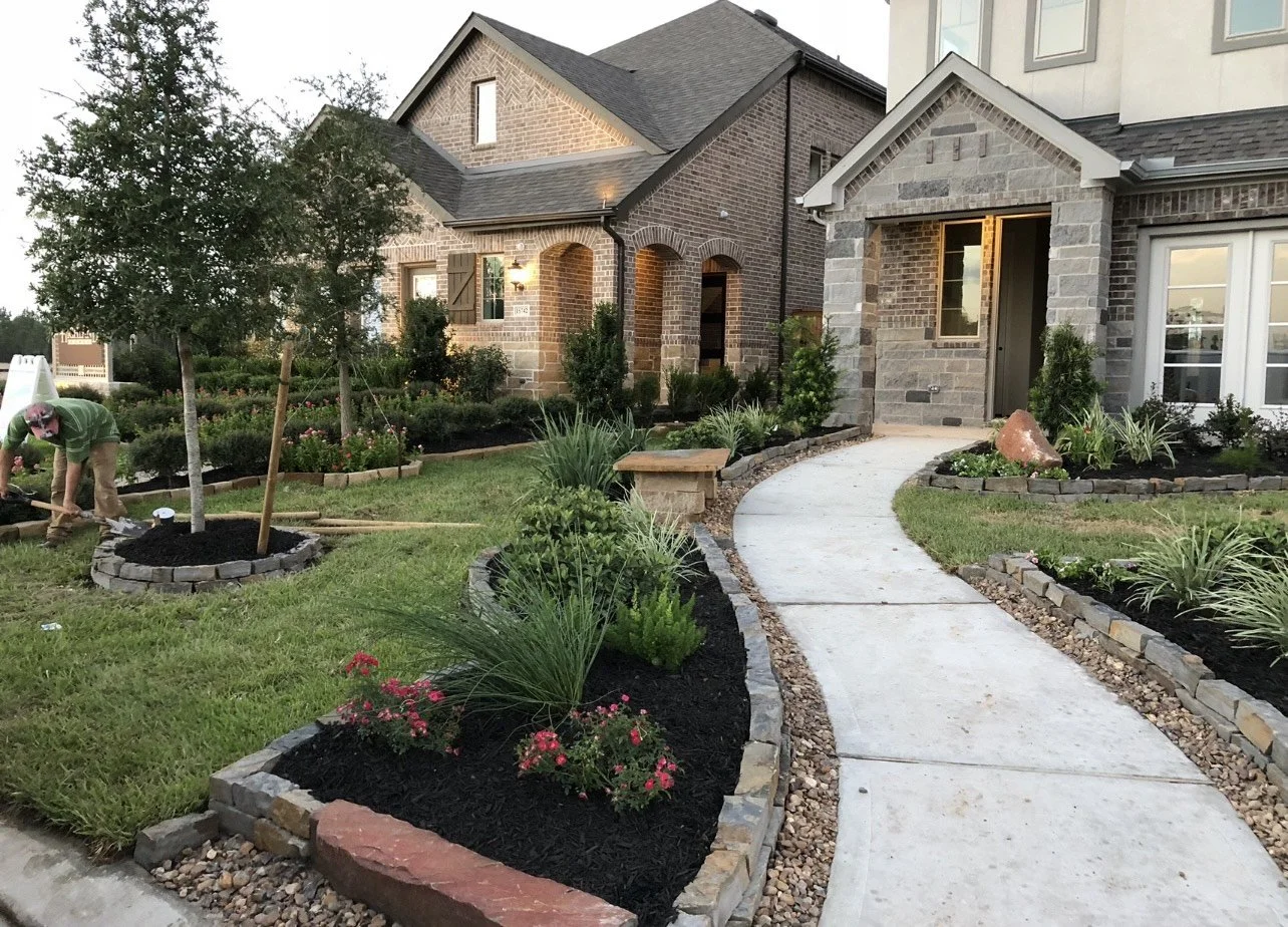 Backyard Landscape Design in League City, TX | Dream Lux Pools