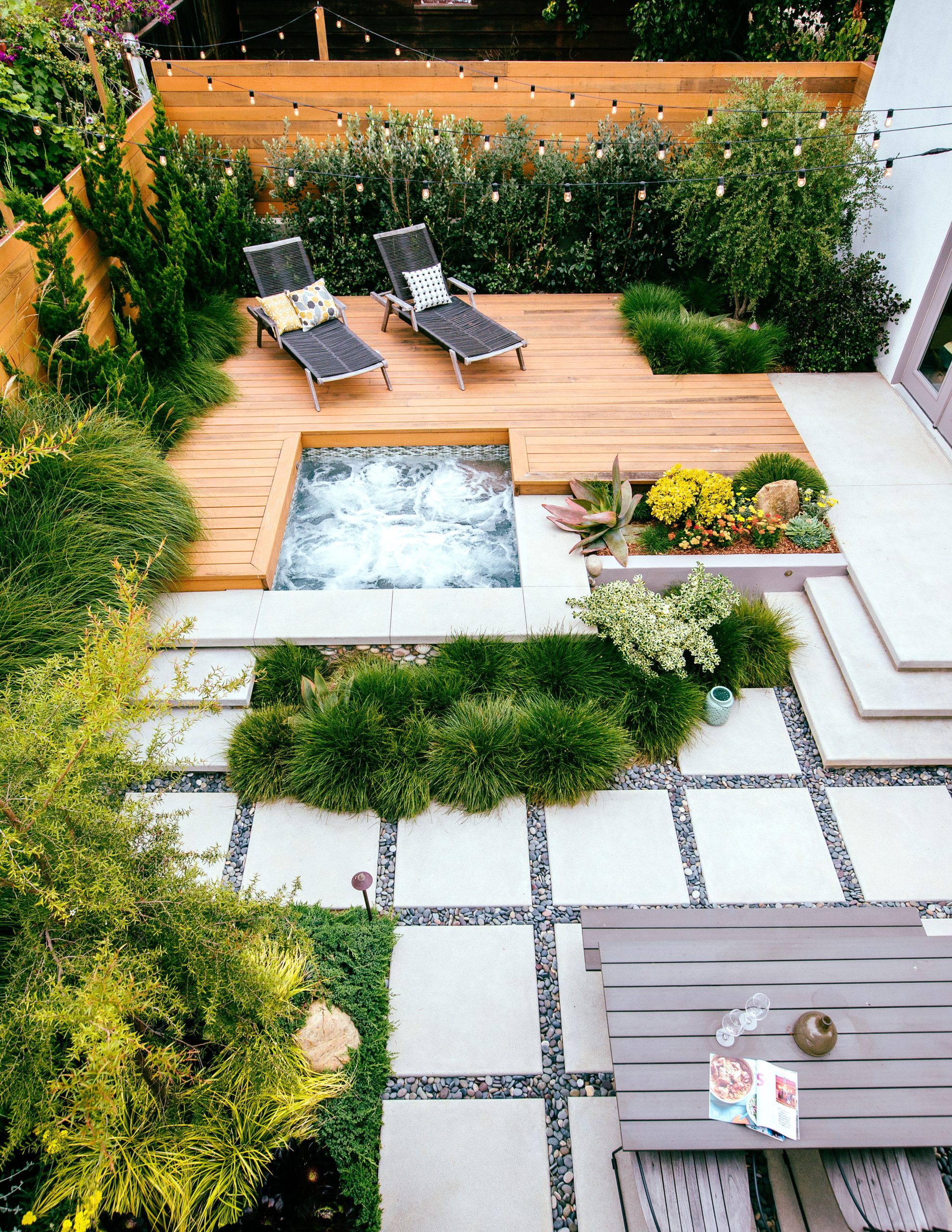 Beach Yard – Sunset Magazine