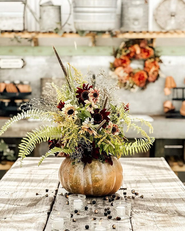 Best 52 Pumpkin Centerpieces for Fall Tables and Halloween Parties