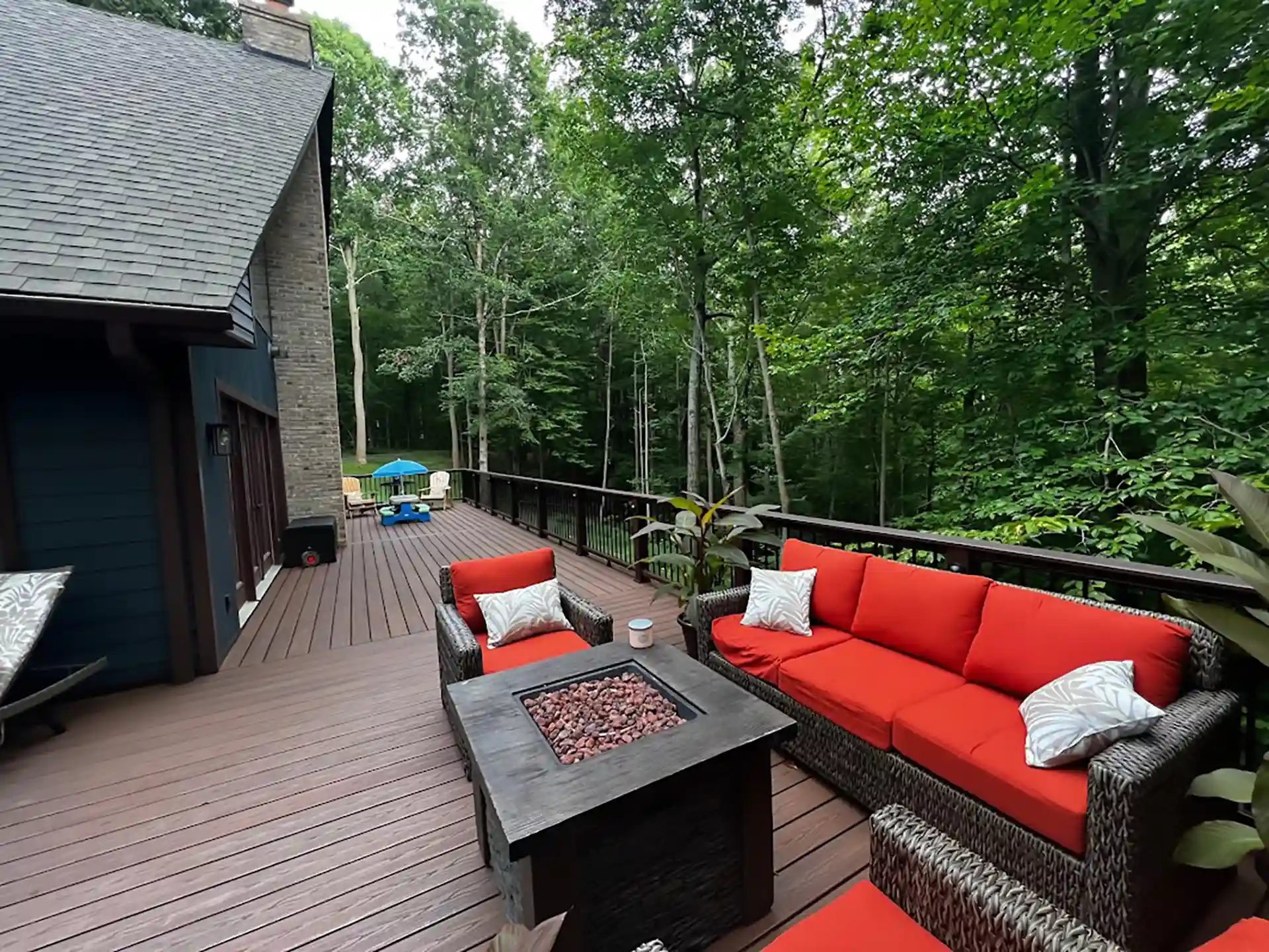 Composite Deck Ideas for a Stunning Backyard | Rock Remodeling