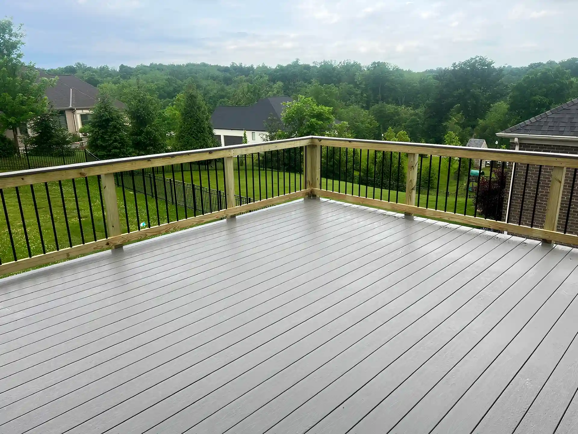 Custom Deck Builder in Greater Cincinnati Area | Kingstruction