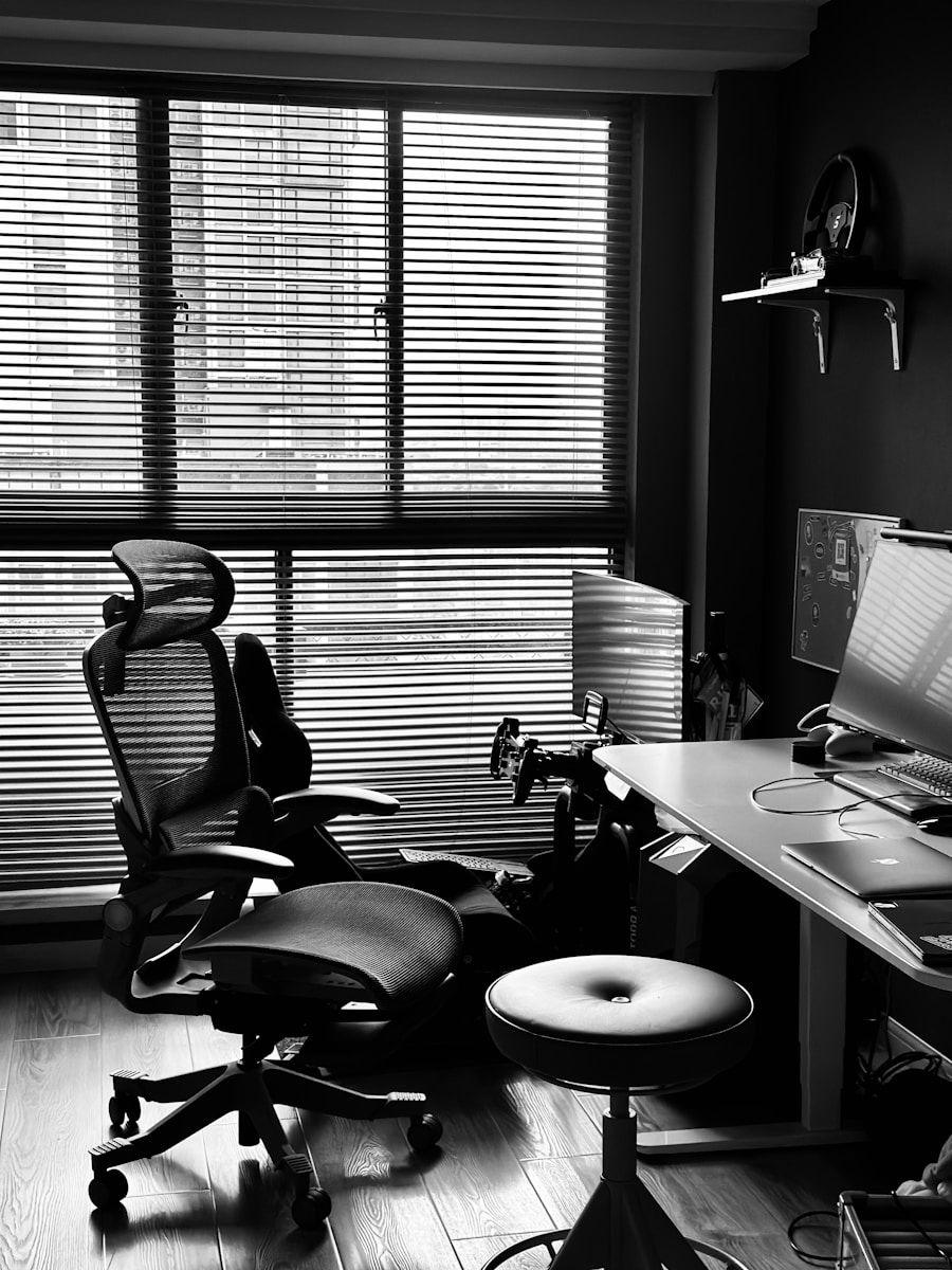 Dark Office Aesthetic Ideas That Inspire Creativity and Focus