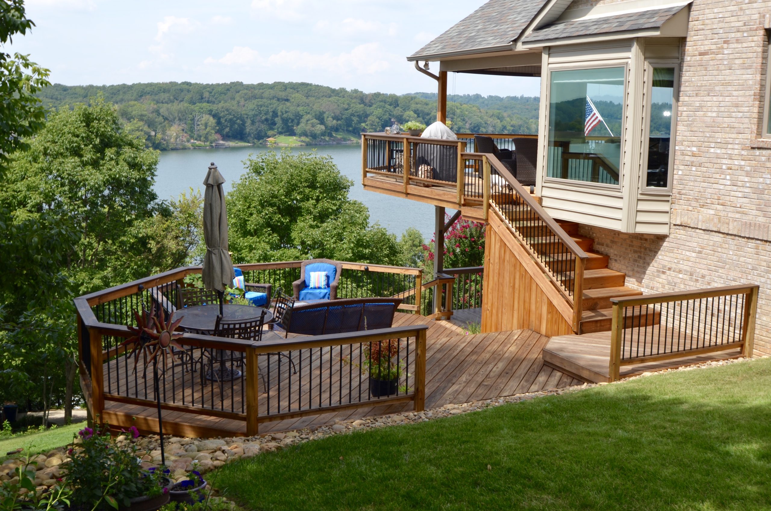 Designing Custom Decks in Illinois by American Deck & Sunroom