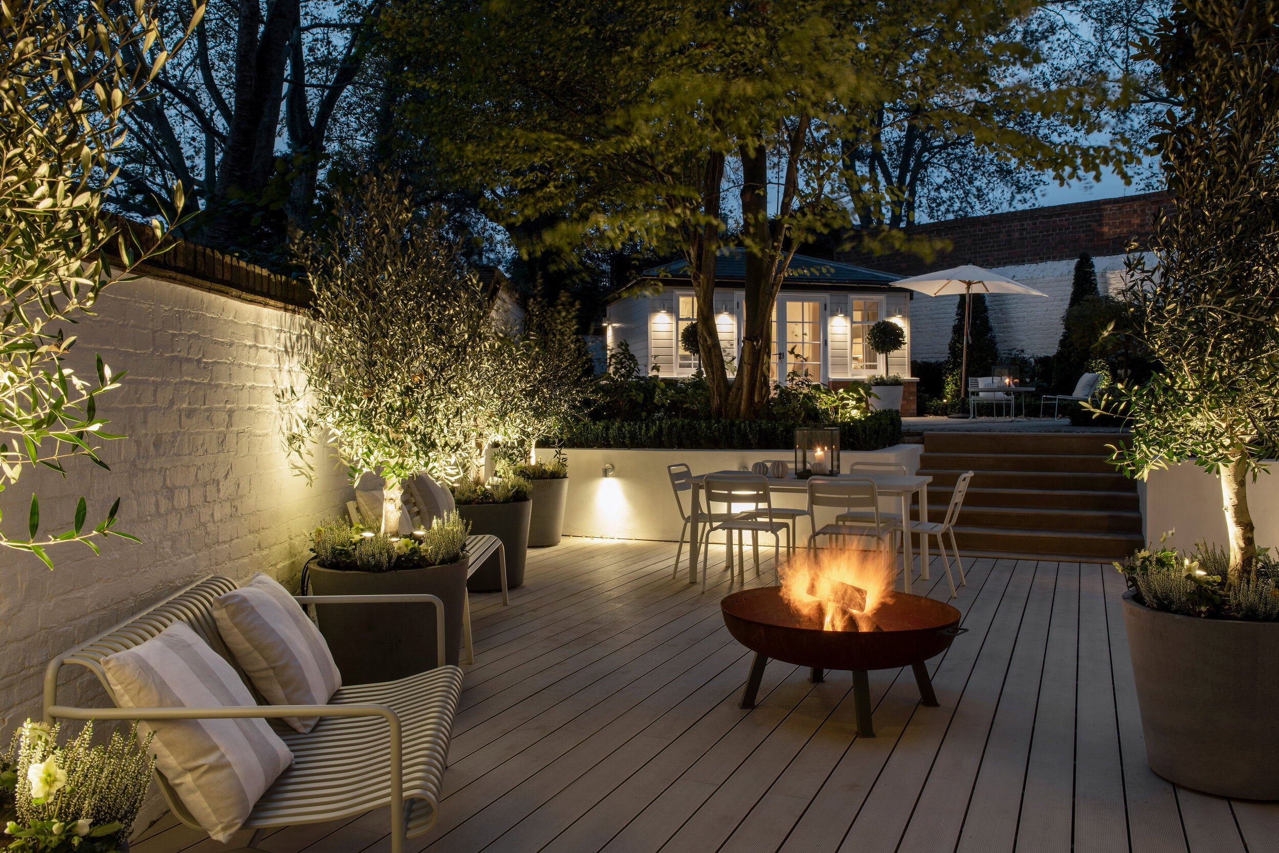 Fire Pit Decking Ideas: Safe & Stylish Composite Deck Designs – EnviroBuild