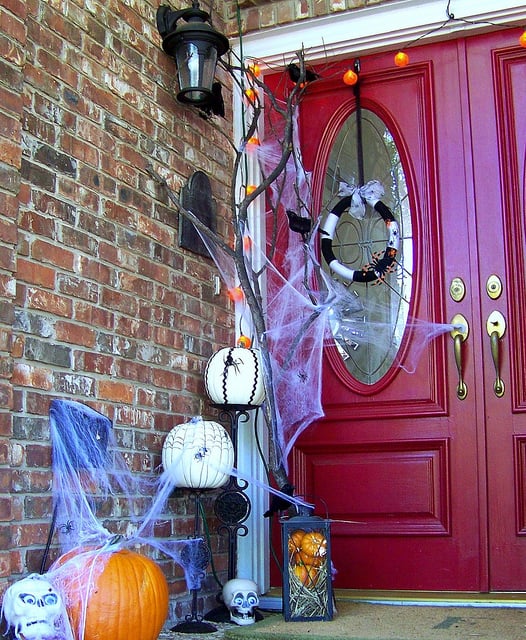 Halloween} Front Porch - Hi Sugarplum!