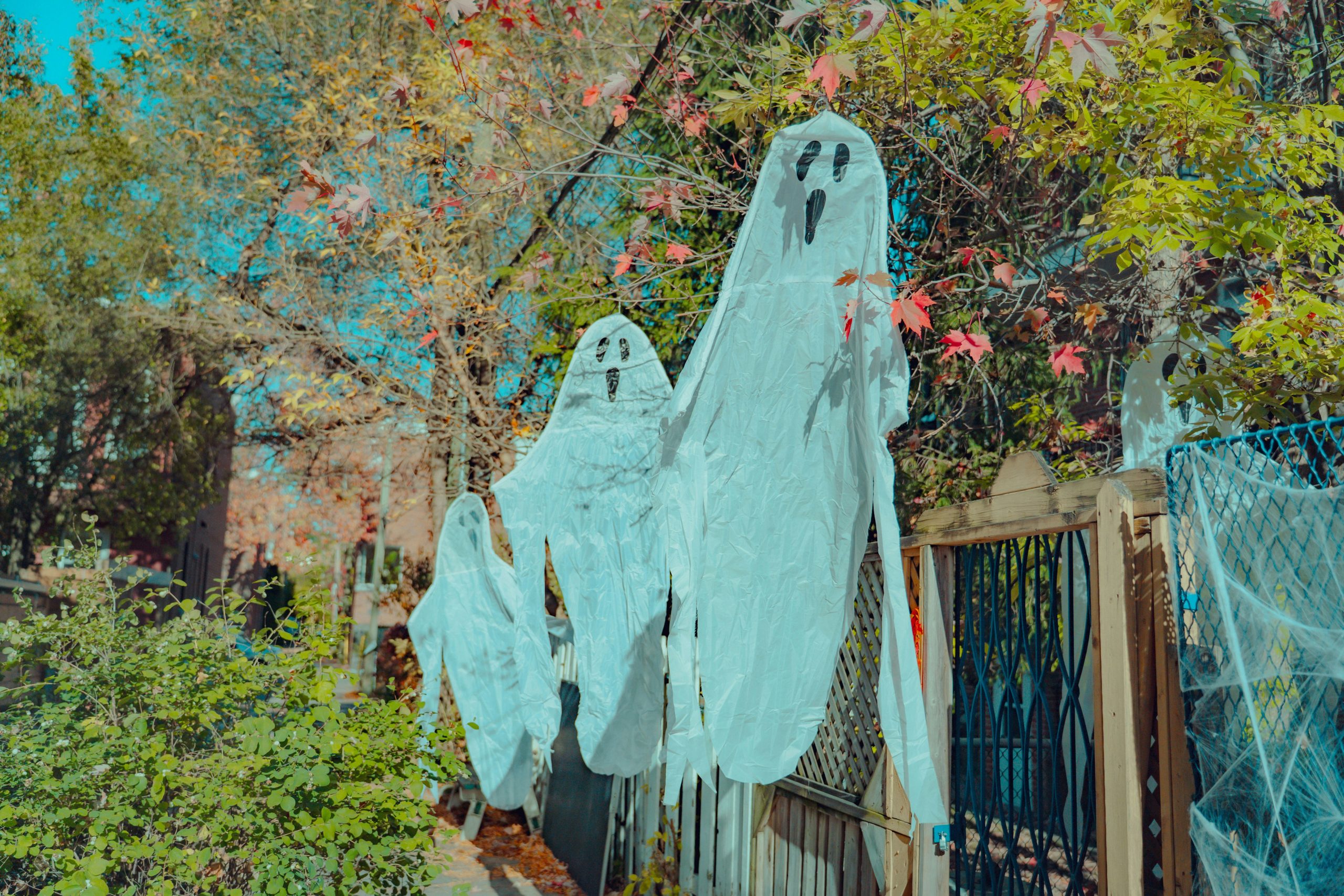Hanging ghost decorations for halloween outdoors