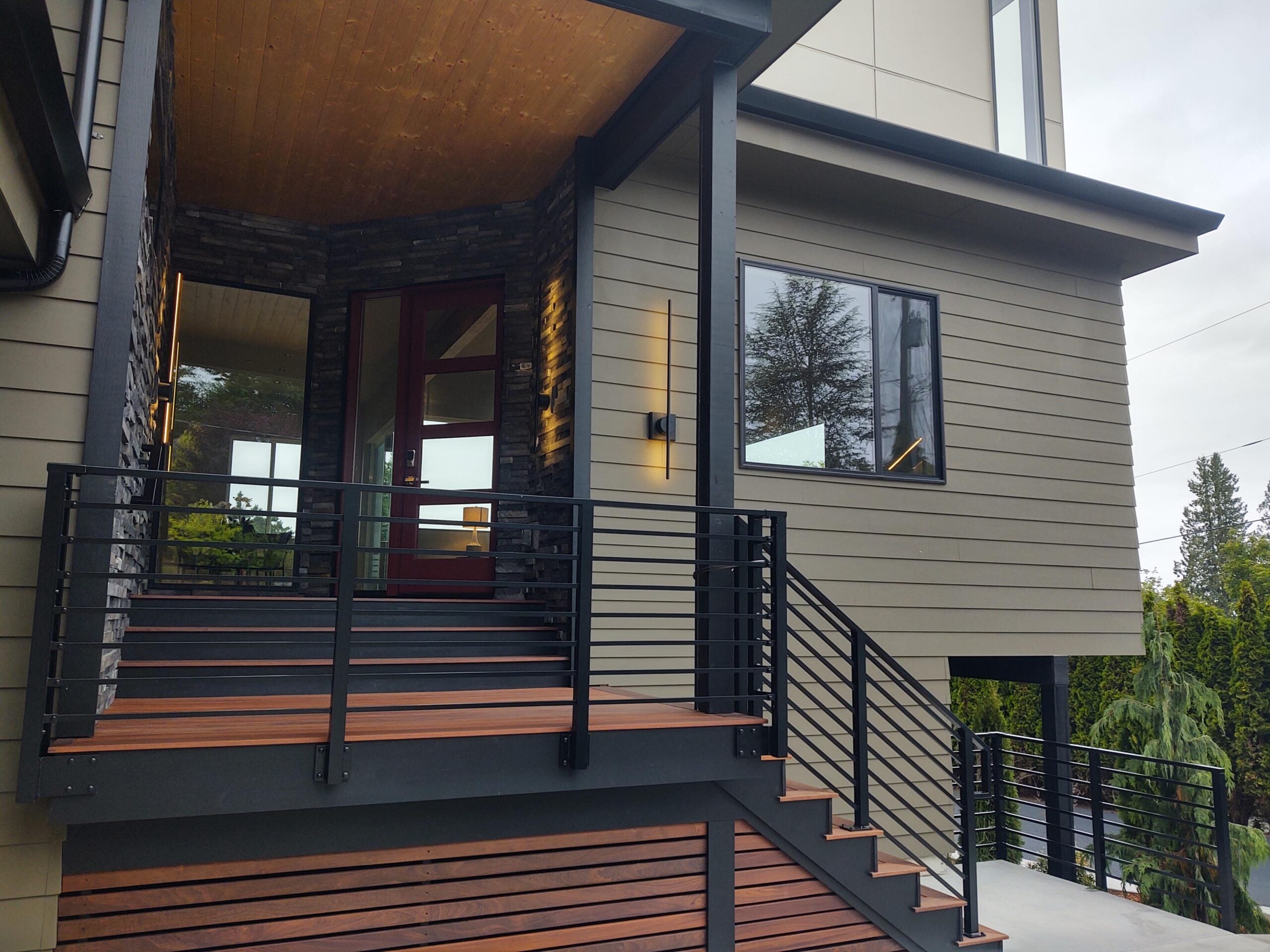 Horizontal Metal Deck Railing & Aluminum Systems | Seattle
