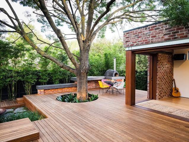 How Much Does It Cost to Build a Deck? | HGTV