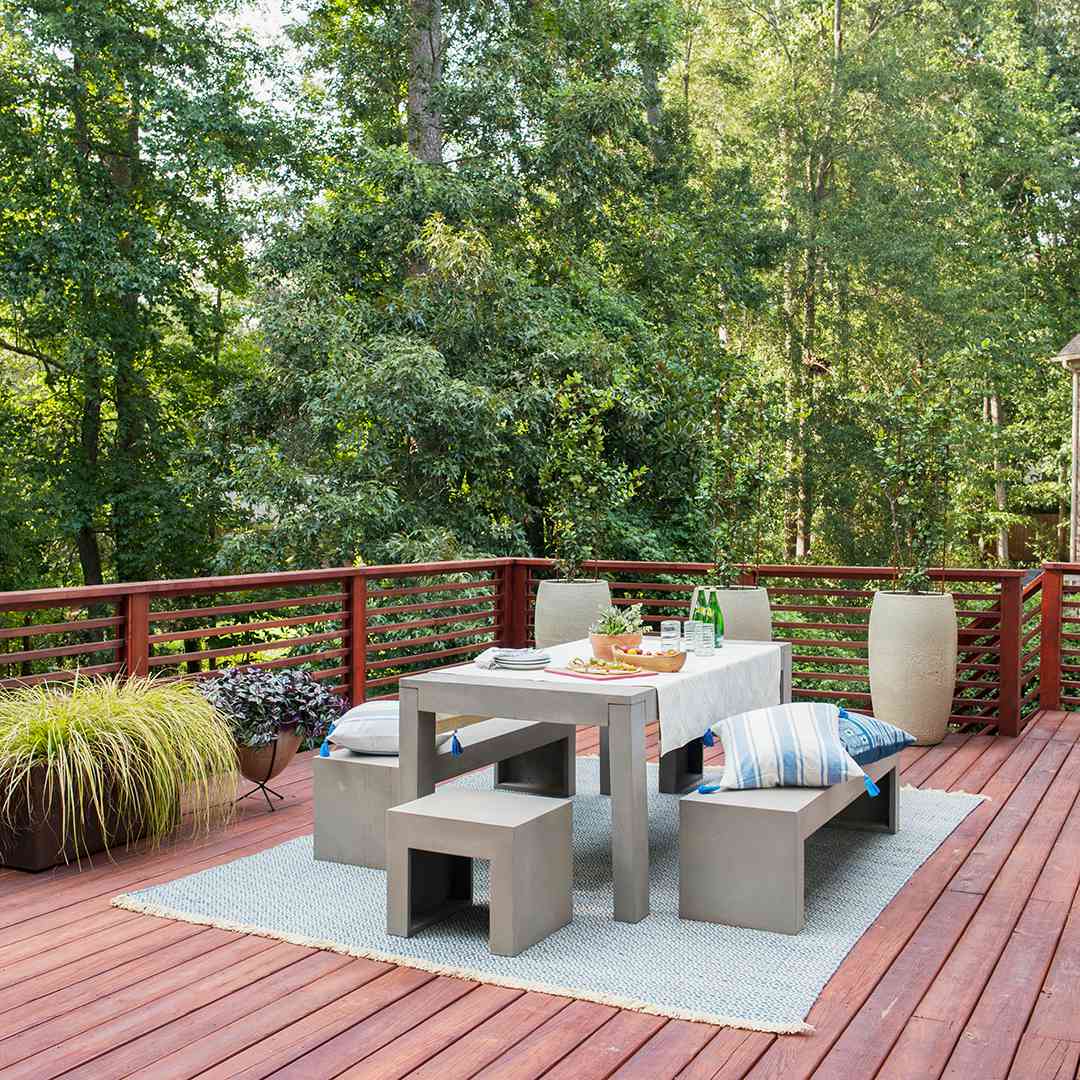 How to Pick Deck Stain Colors to Transform Your Outdoor Space