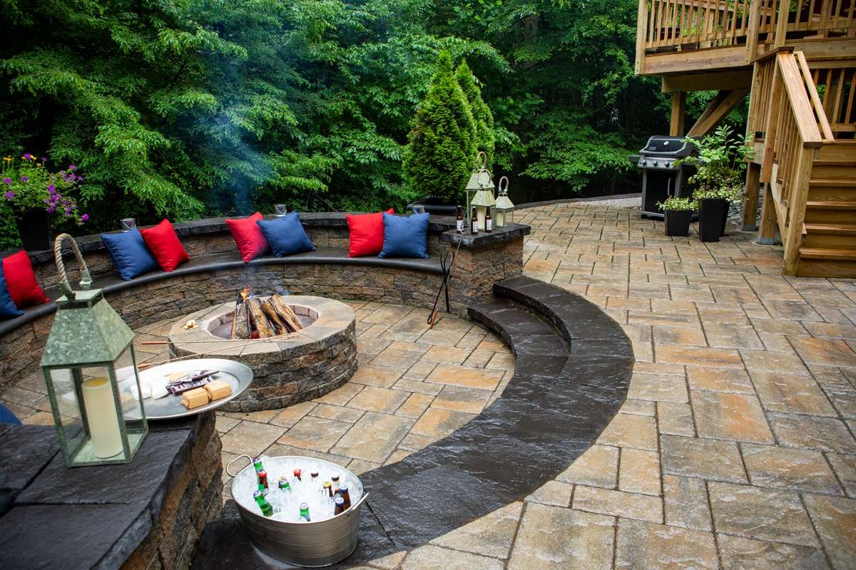 Landscape Design Tips: Combining Decks and Patios for Multi-Level Perfection