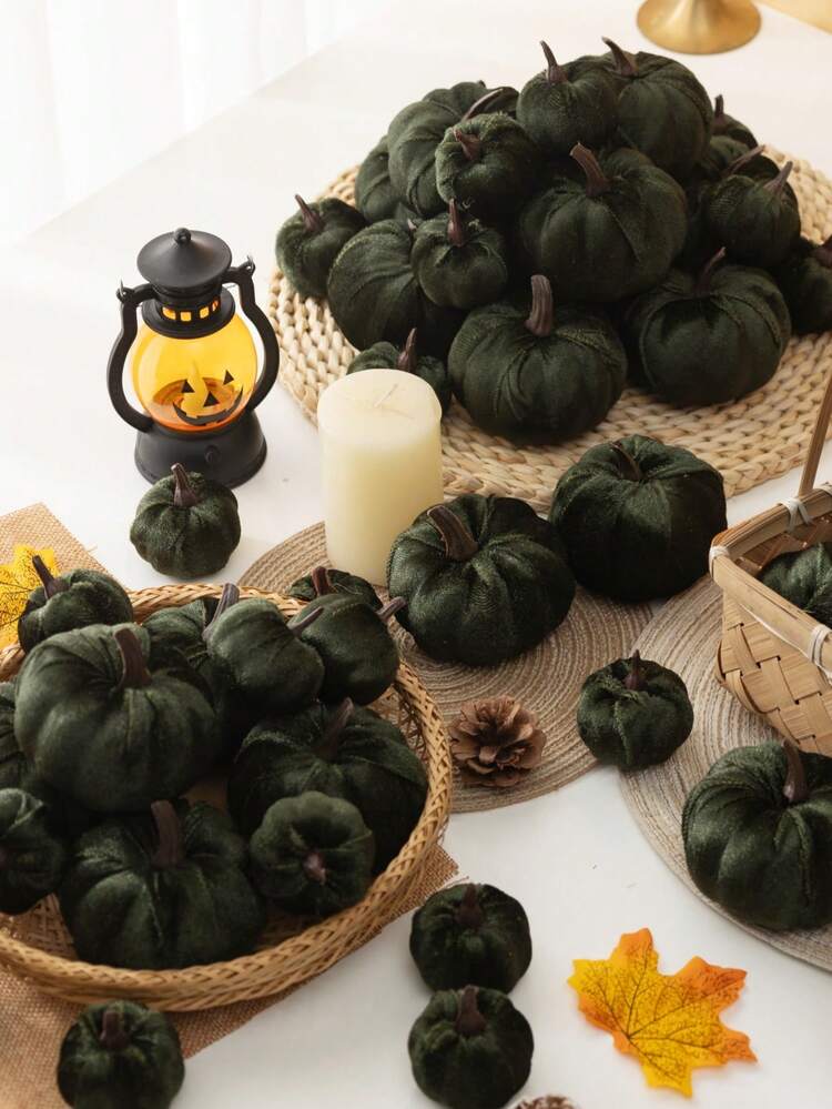 MEHELANY 6pcs Velvet Artificial Pumpkins, 2 Sizes - Halloween Decor Realistic Pumpkins - Elegant Combination, Perfect For Autumn, Thanksgiving And Harvest Season Home Decor, Pumpkin Decor, Artificia