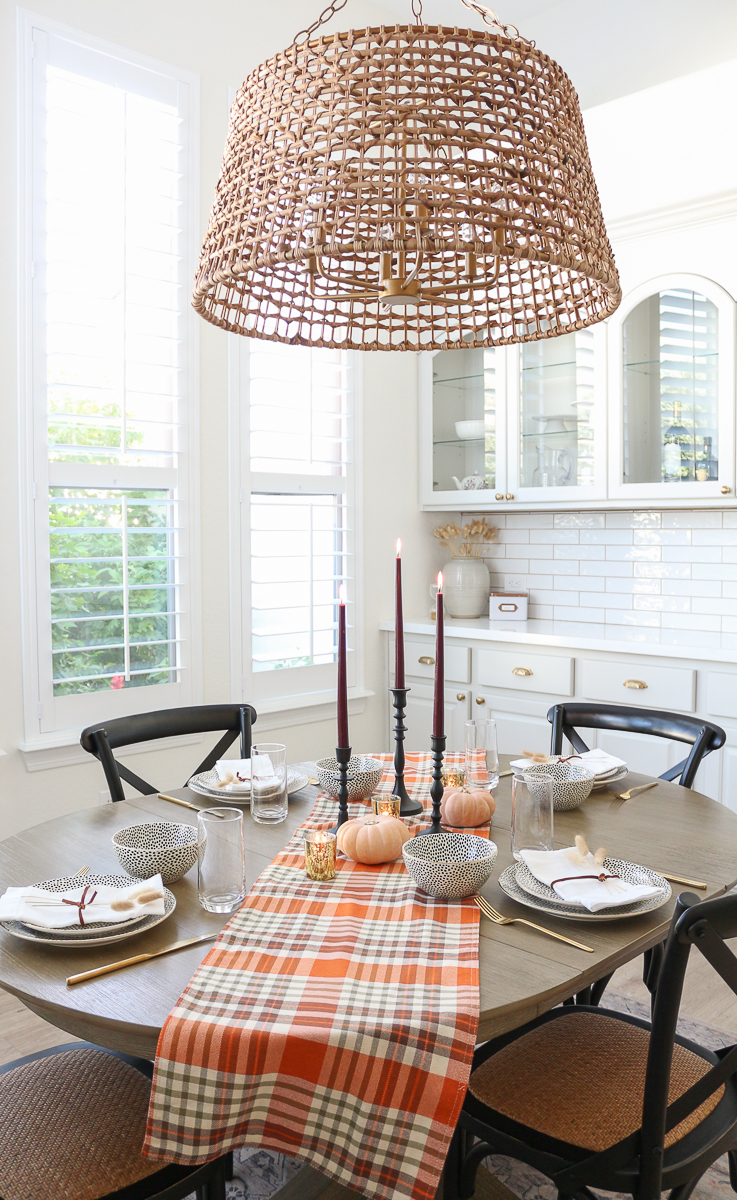 Modern + Classic Tablescape: Thanksgiving + Friendsgiving - 1111 Light Lane