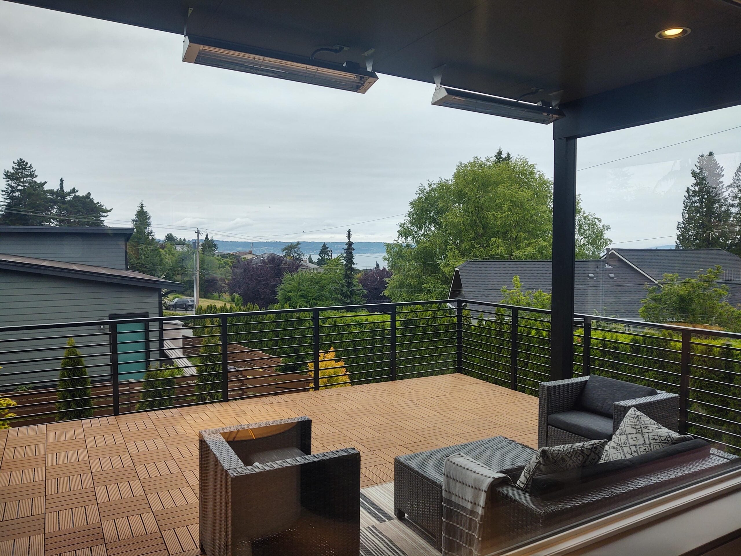 Modern Horizontal Deck Railing Ideas | American Railworks