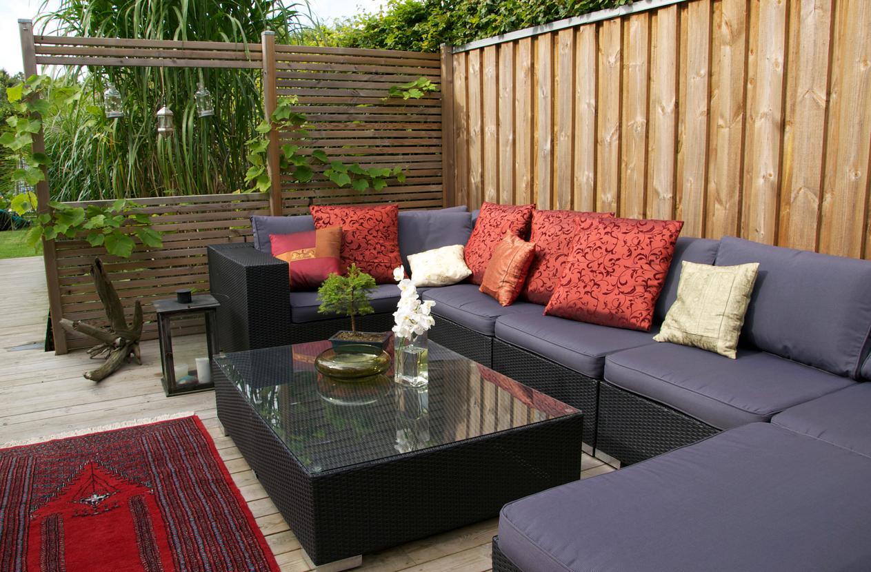 Outdoor Privacy Wall Ideas for Your Backyard