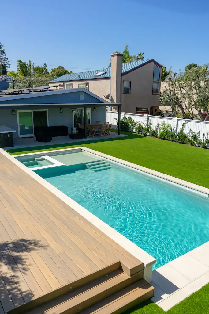 Poolside Deck Design Ideas & Tips