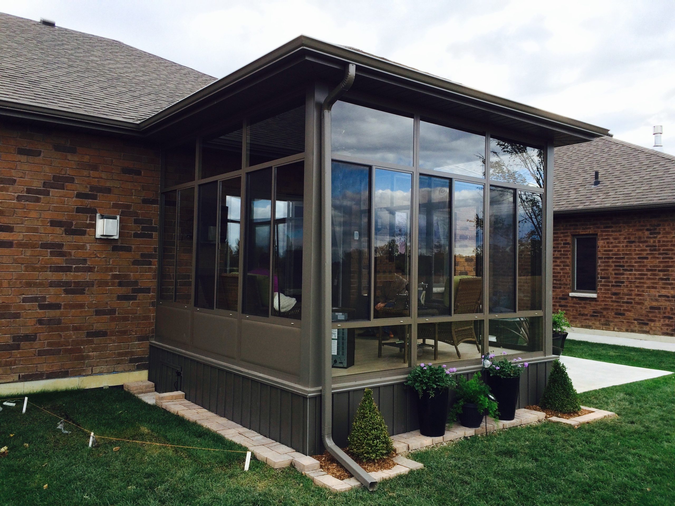 Porch Enclosures | Basement Entrance Enclosure | Porch Windows (Canada) : Craft Bilt