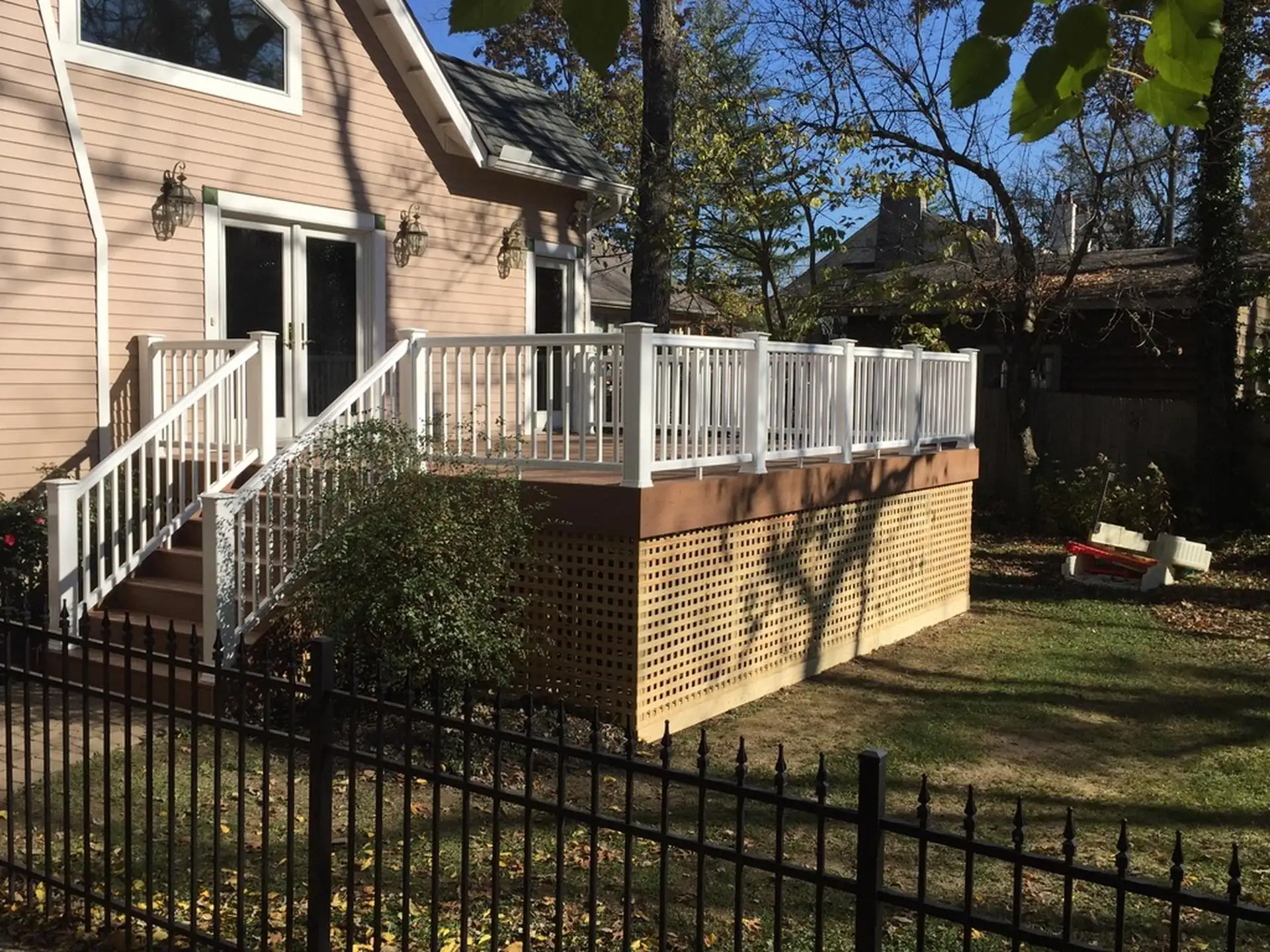 Porch vs Deck: Understand the Difference for Cincinnati Homeowners
