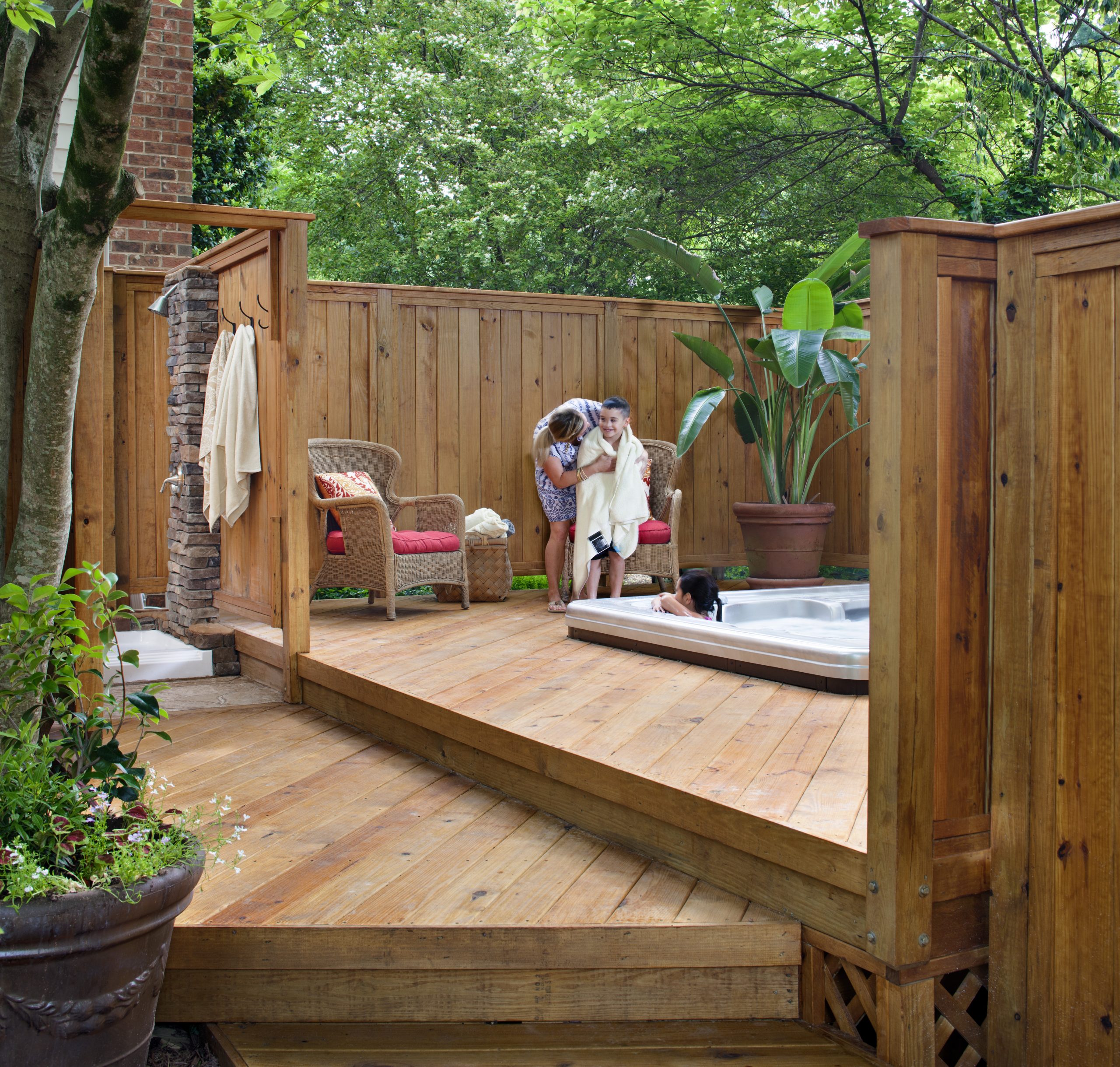 Privacy Screens Block Unwanted Eyes | Archadeck custom decks, patios, sunrooms, and porch builder