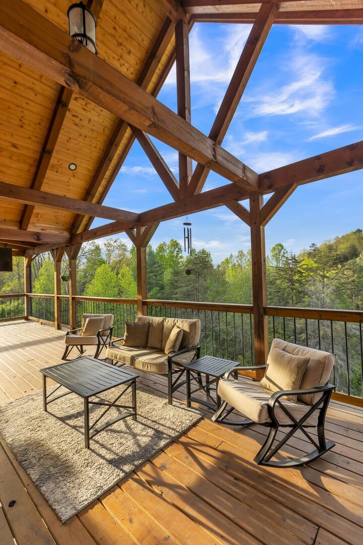 Southern Smoke | Scenic Decks | Hot Tub | Wi-Fi - Cabins for Rent in Rogers, Kentucky, United States - Airbnb