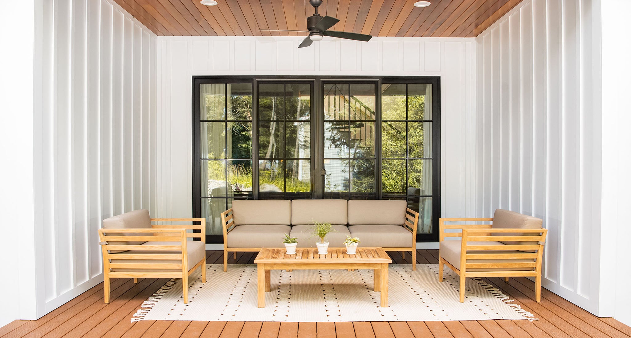 The Best Way to Conduct Your Patio Furniture Arrangement in a Fire Pit