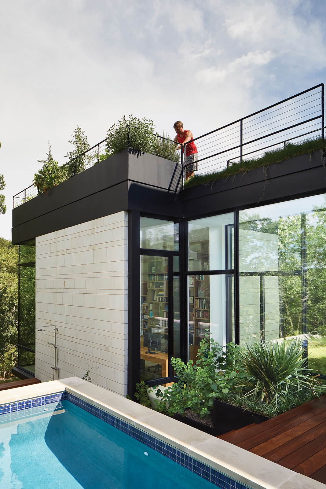 This Rooftop Deck Boasts Flourishing Vegetation - Austin Home