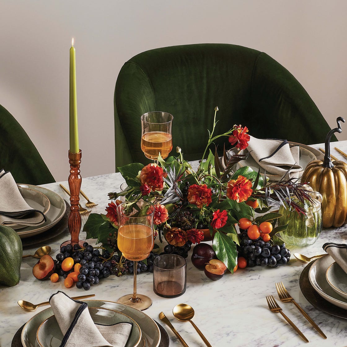 We're Falling for These Chic Thanksgiving Table Centerpiece Ideas