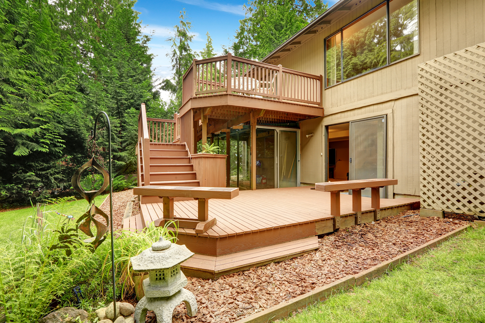 10 Common deck defects and how to solve them - Blog | Realty Executives