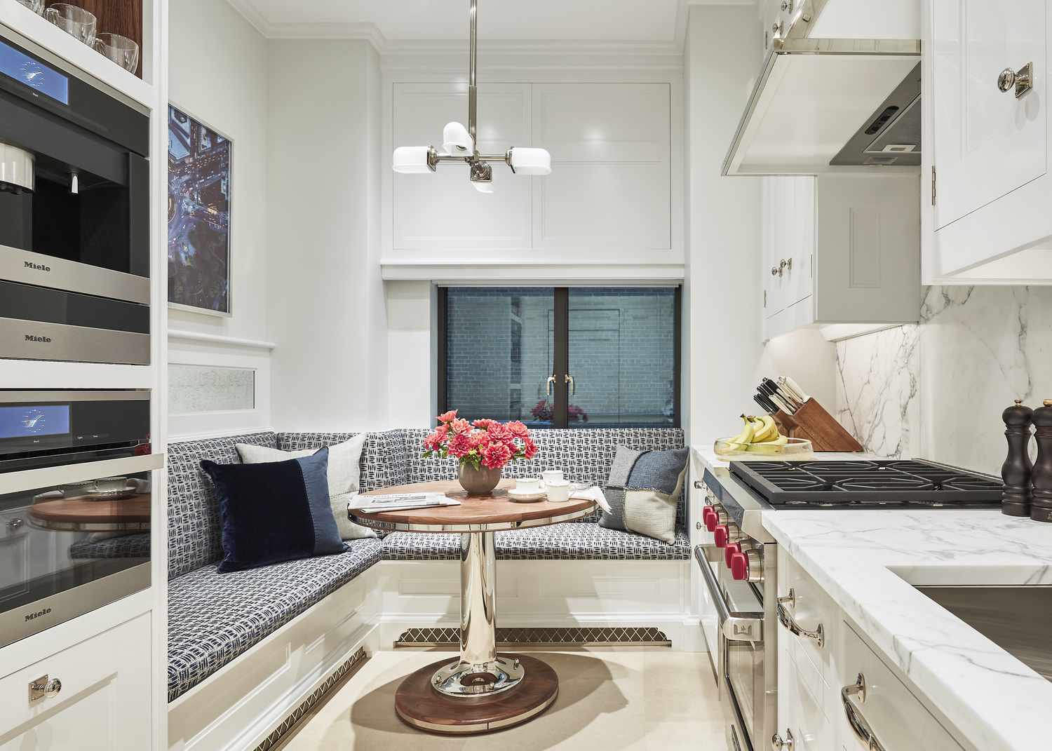 11 Stunning Breakfast Nook Ideas