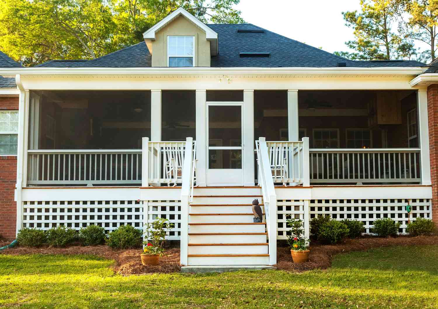15 Deck Skirting Ideas That Will Smarten Up Your Yard