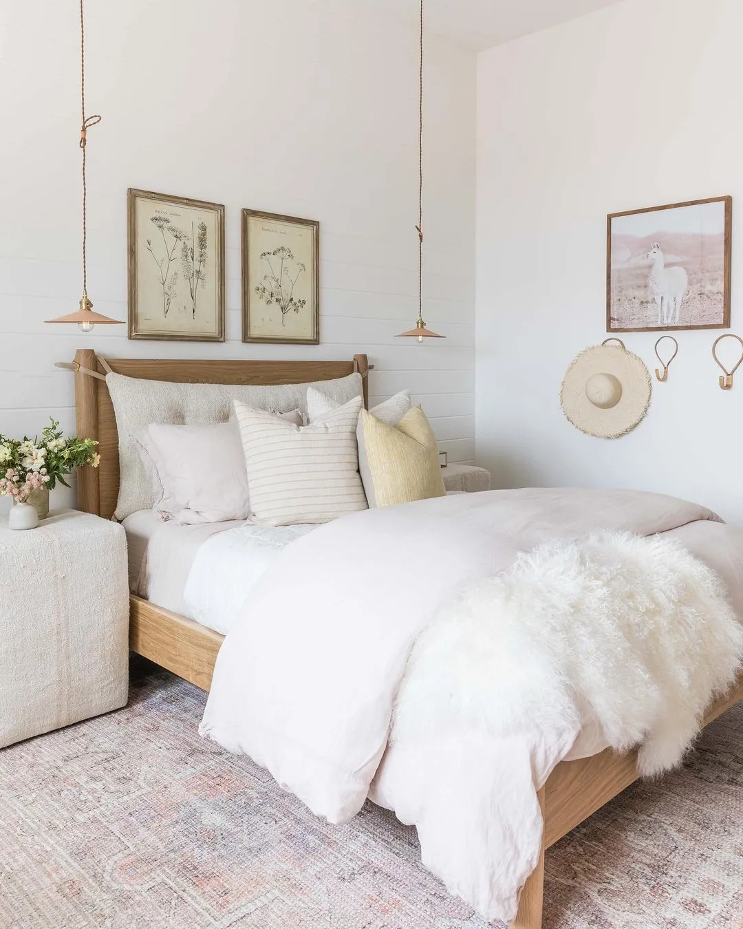 16 Cheap and Easy Bedroom Decorating Ideas