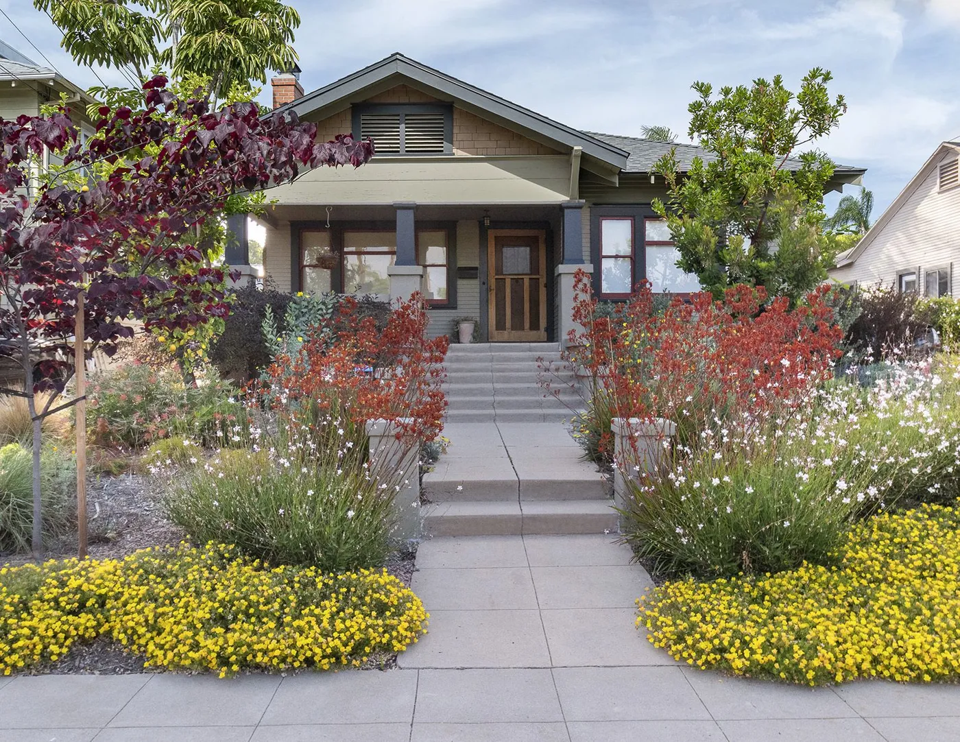 19 Front Yard Landscaping Ideas That Boost Curb Appeal