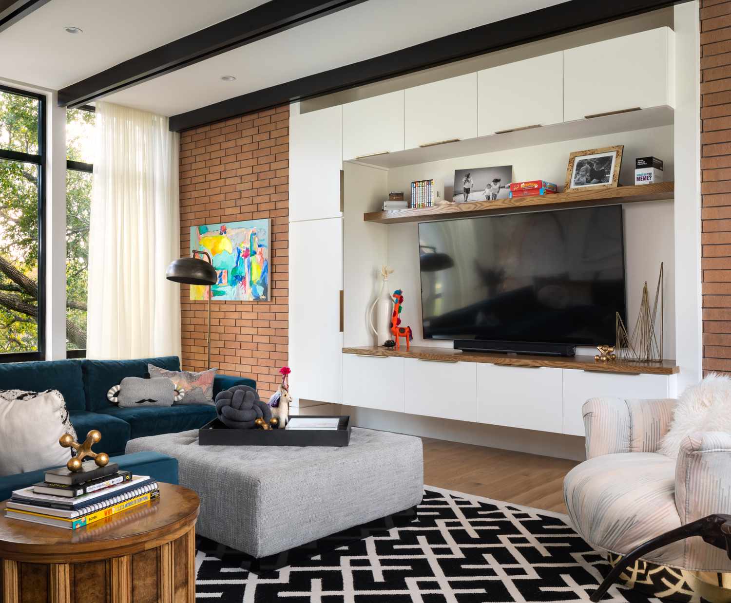 20 TV Wall Ideas That Blend Seamlessly With Your Décor