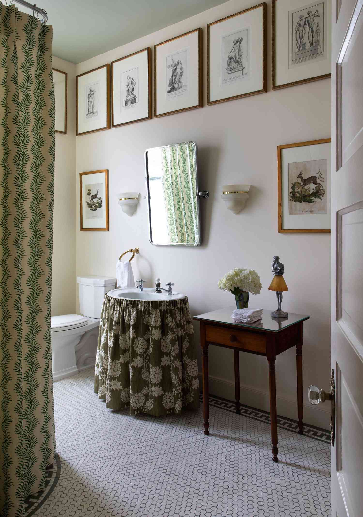 21 Bathroom Wall Décor Ideas