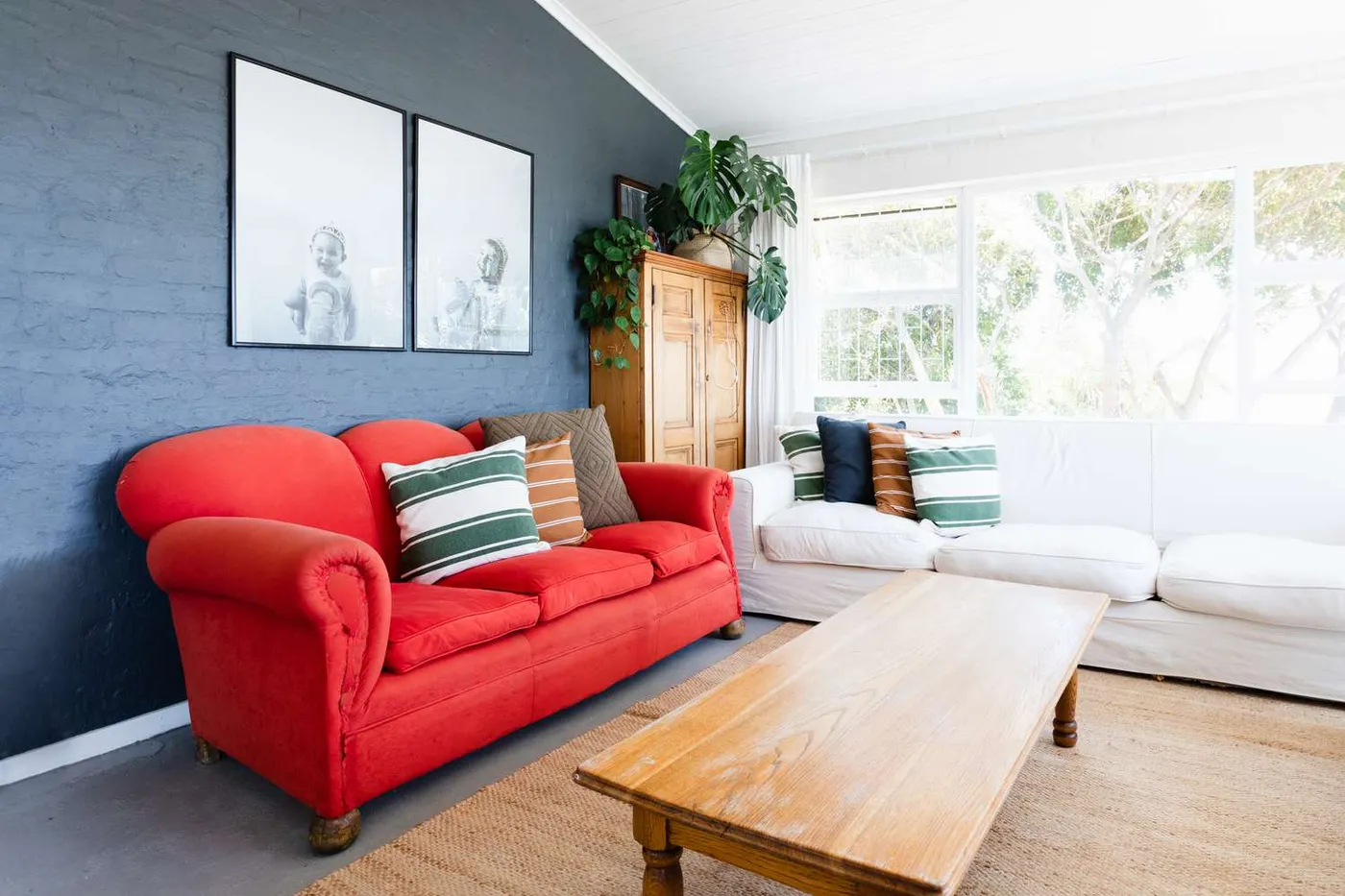23 Living Room Accent Wall Ideas to Energize Your Space