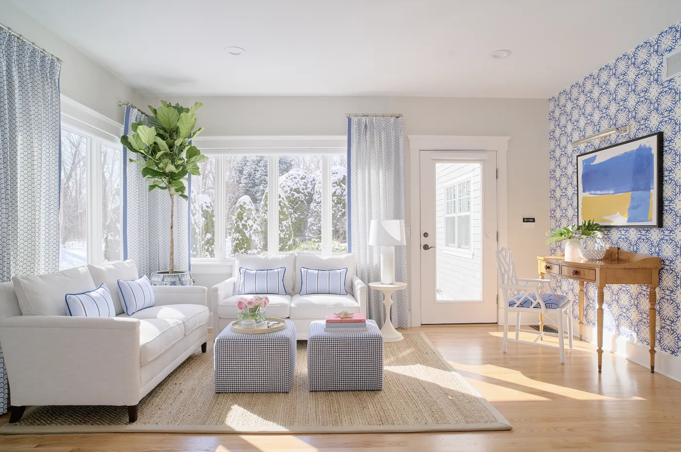 23 Living Room Accent Wall Ideas to Energize Your Space