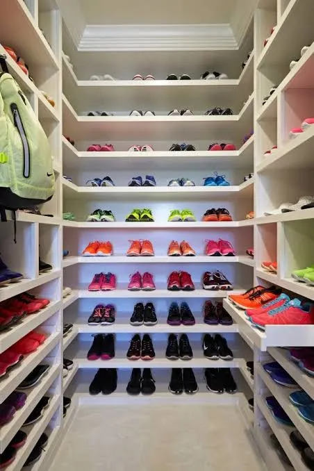 25 Walk-In Closet Organization Ideas | HGTV