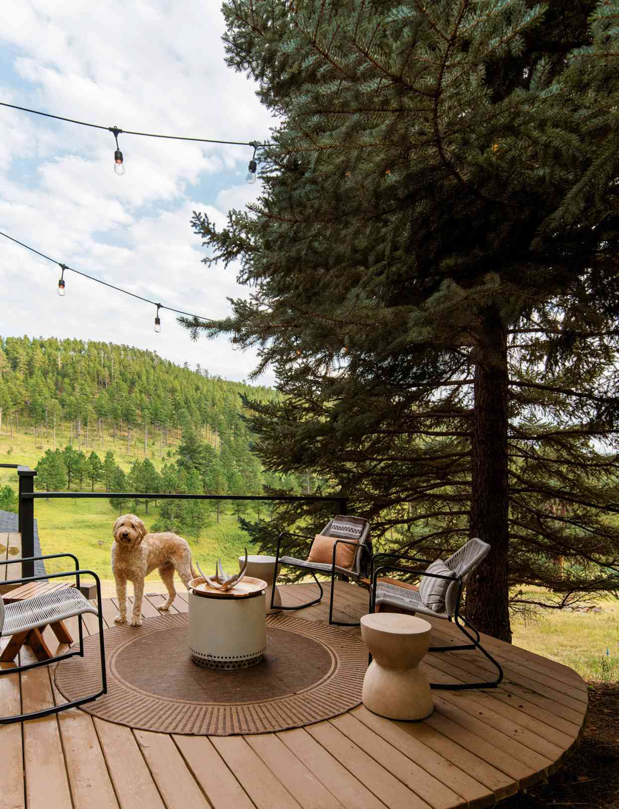 30 Ideas to Dress Up Your Deck