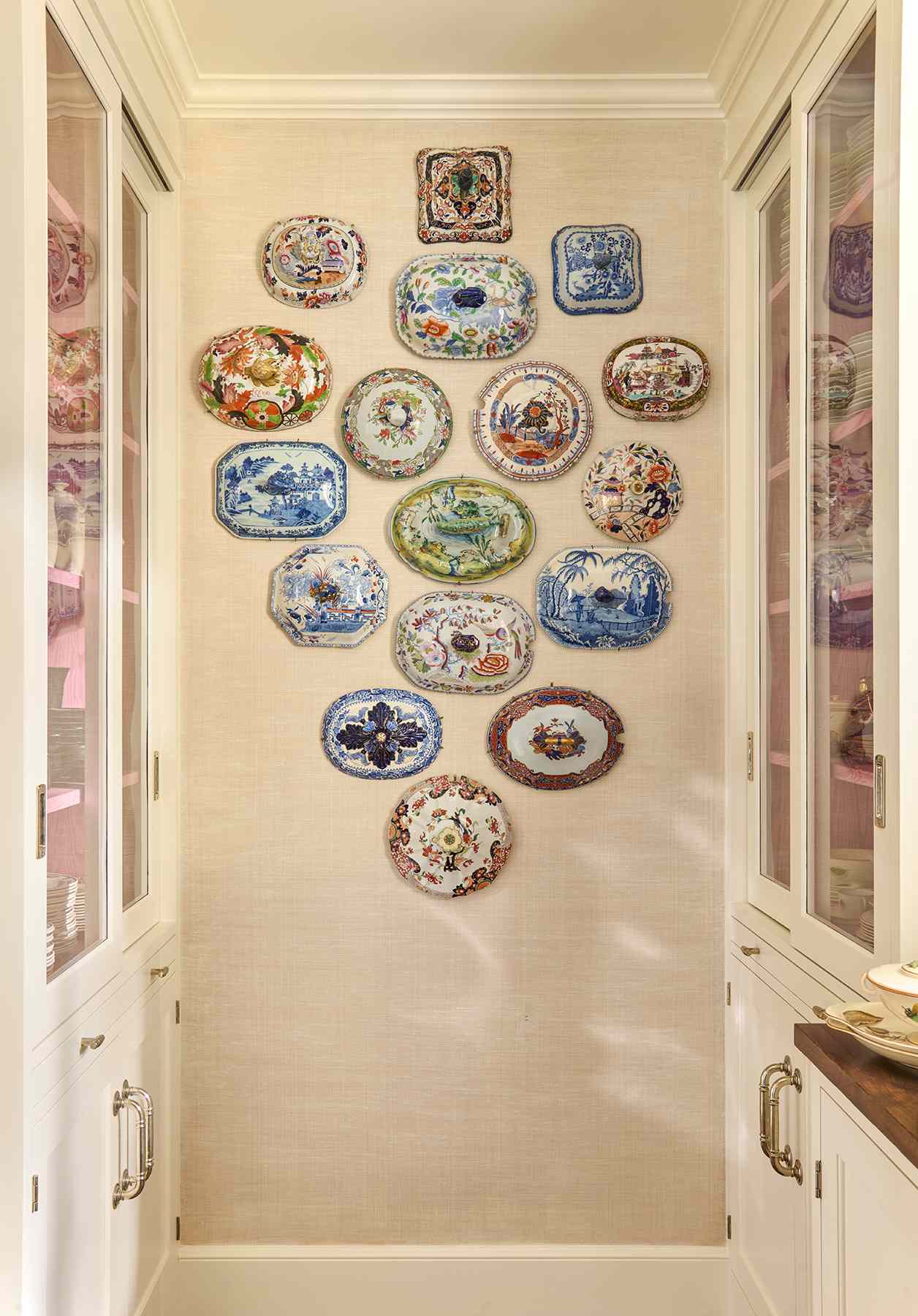 A Designer-Approved Twist on a Plate Wall