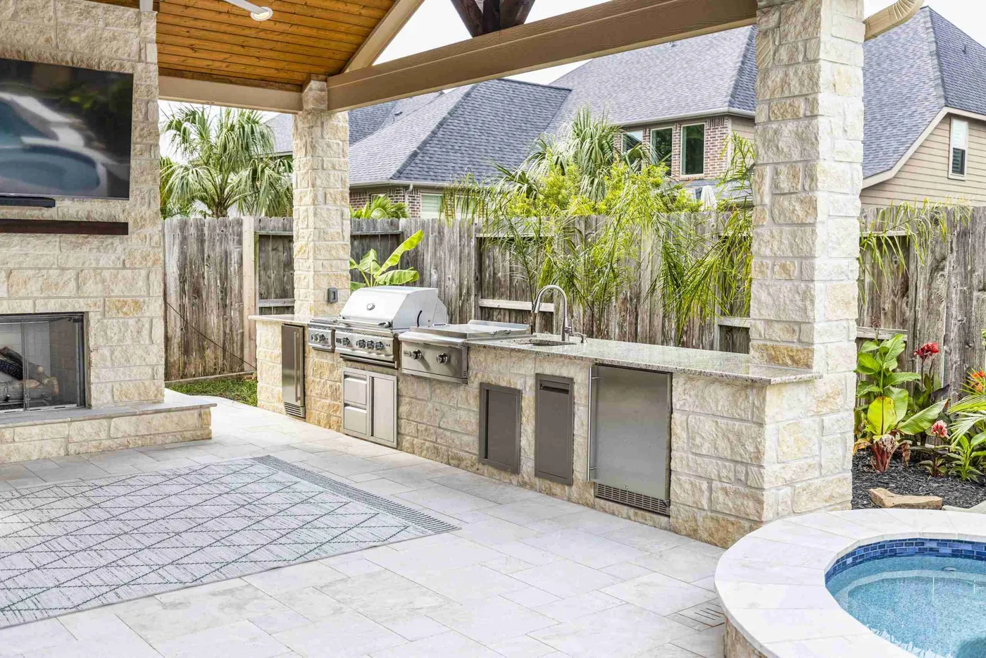 Best Flooring Option for Your Outdoor Kitchen