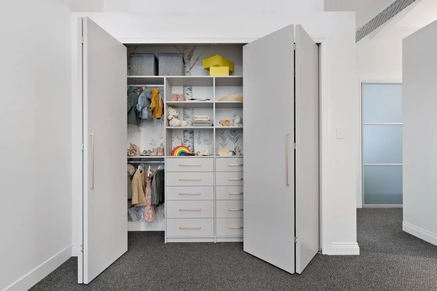 Bi-fold Wardrobe Doors | Boston Wardrobes
