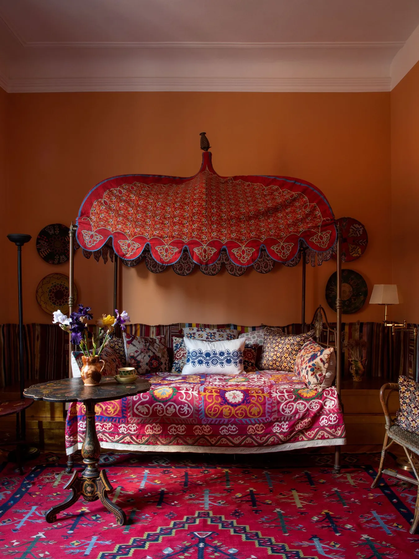 Canopy Bed: Long Live the Regency Trend | Architectural Digest