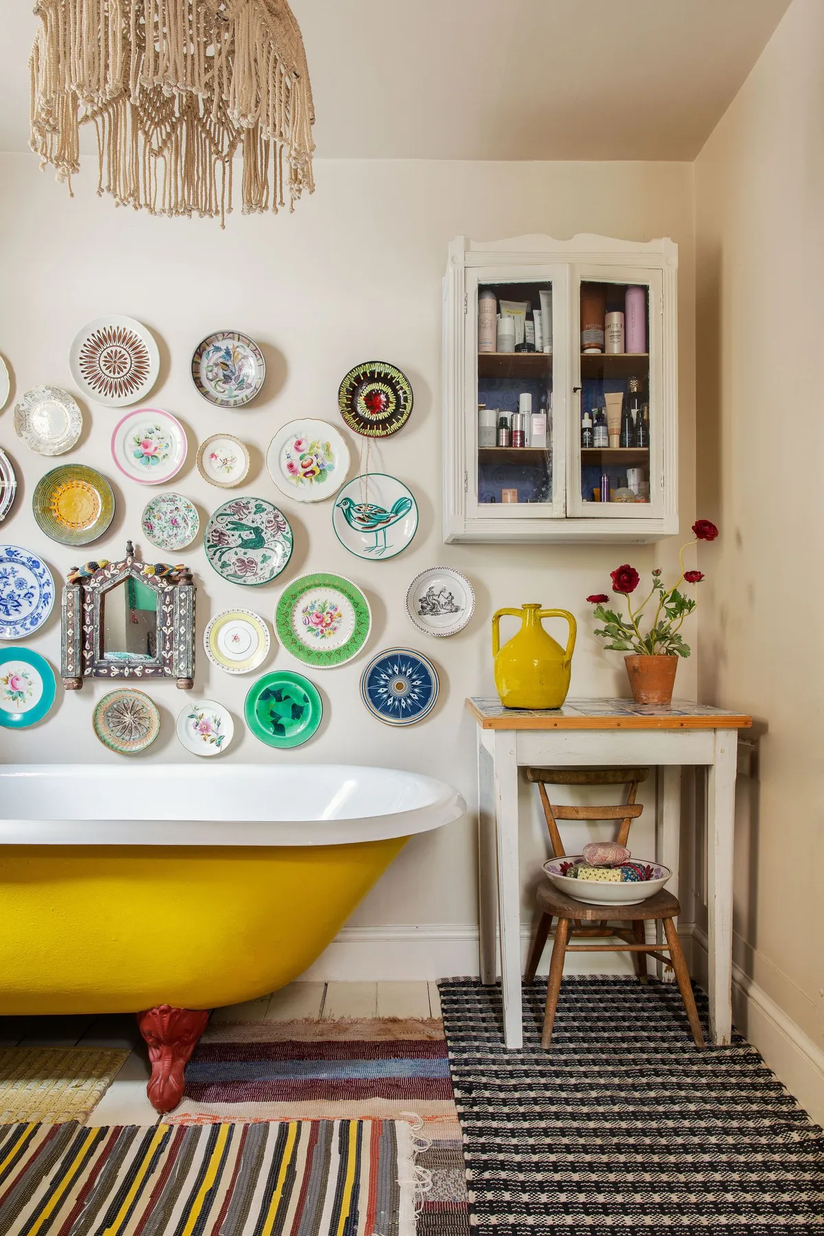 Ceramic Plates as Wall Decoration | House & Garden