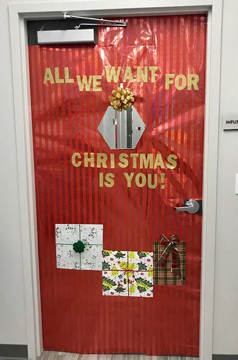 Christmas Door Decorating Contest - Southern Cancer Center