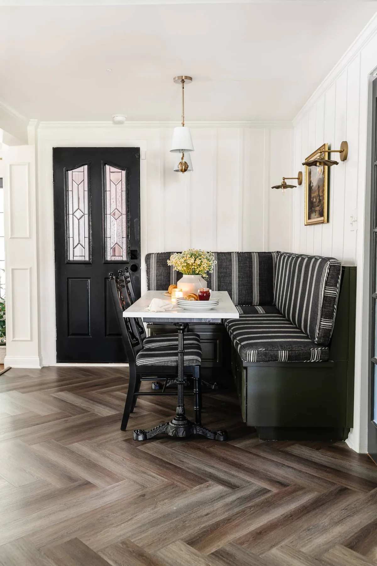 Corner Breakfast Nook and Kitchen Refresh Before and After! - Bless'er House