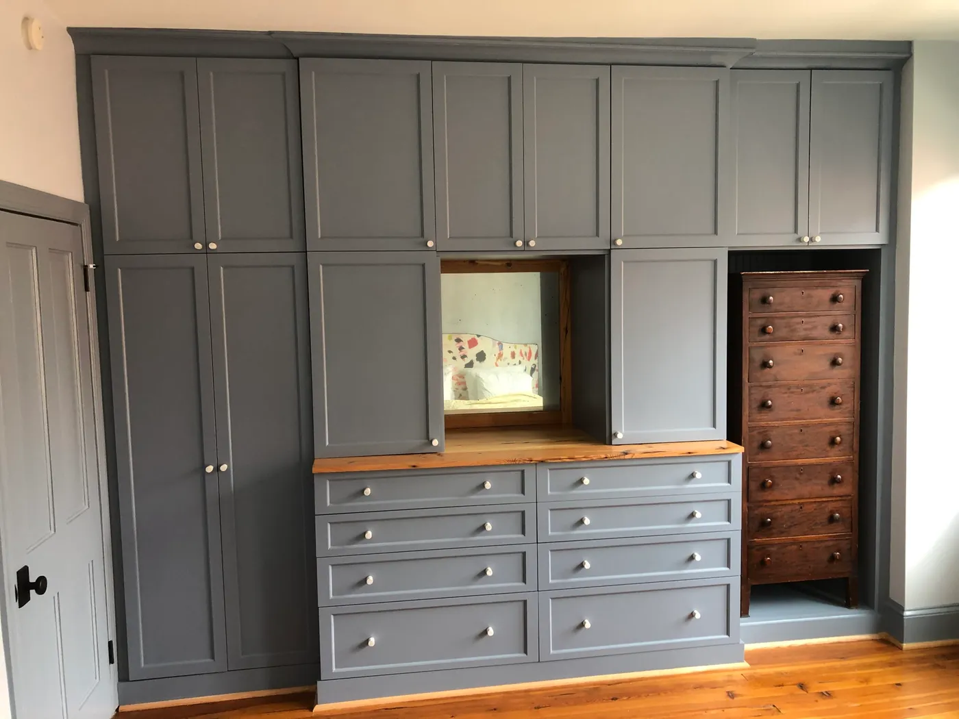 Custom Wardrobes & Closets in Chestnut Hill, PA | Legacy Wardrobes