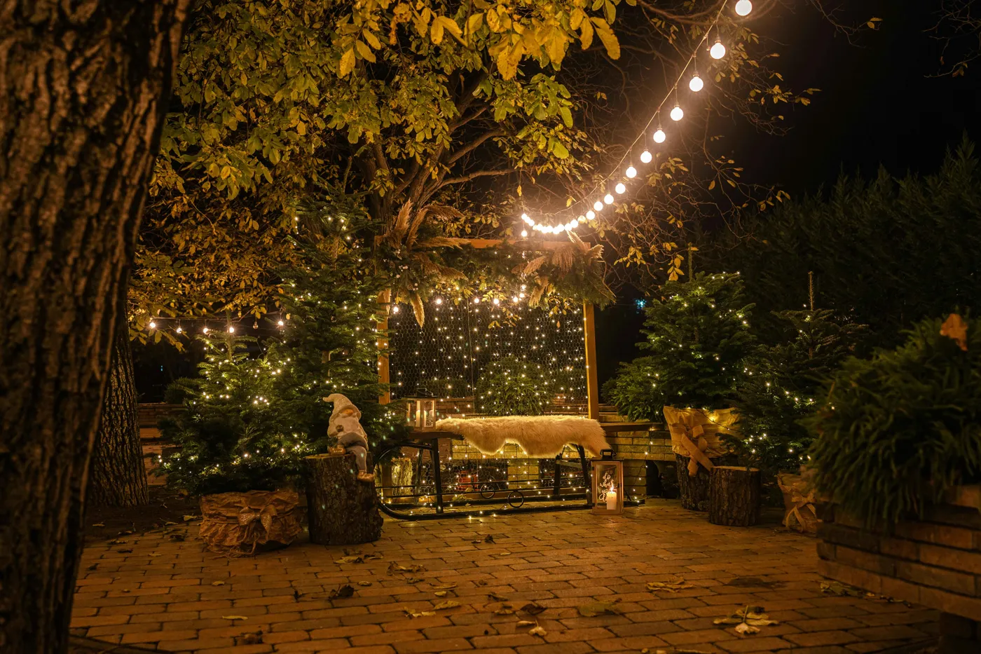 DIY guide to hanging outdoor string lights on your balcony or patio | SA Garden and Home
