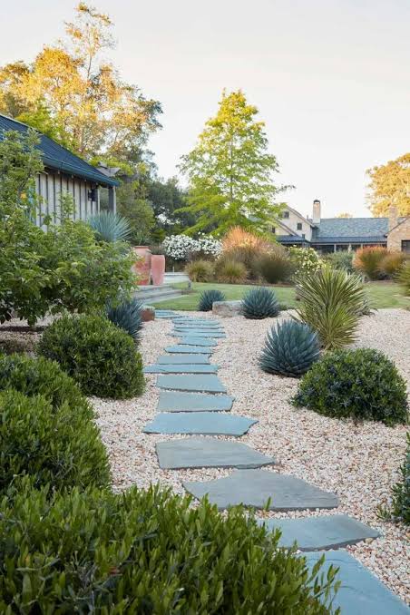 Gravel Walkway Ideas | HGTV