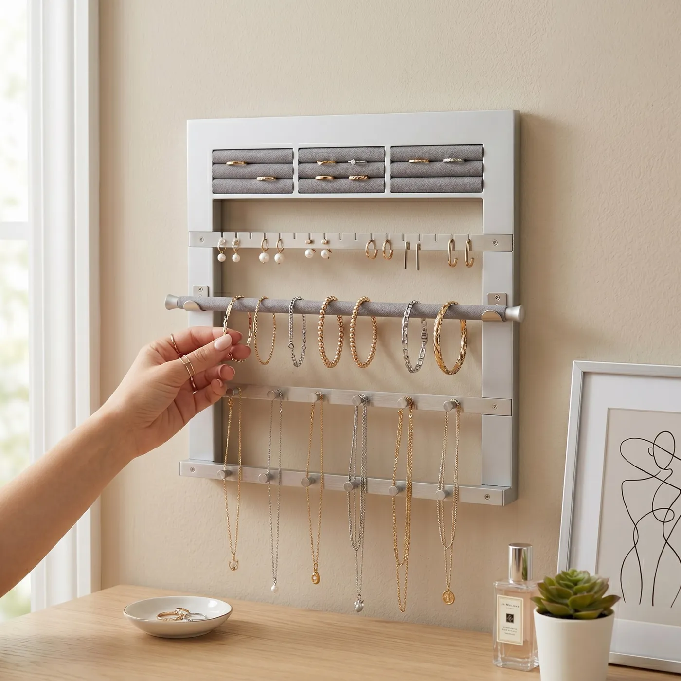 Hives and Honey Tori Silver Jewelry Rack