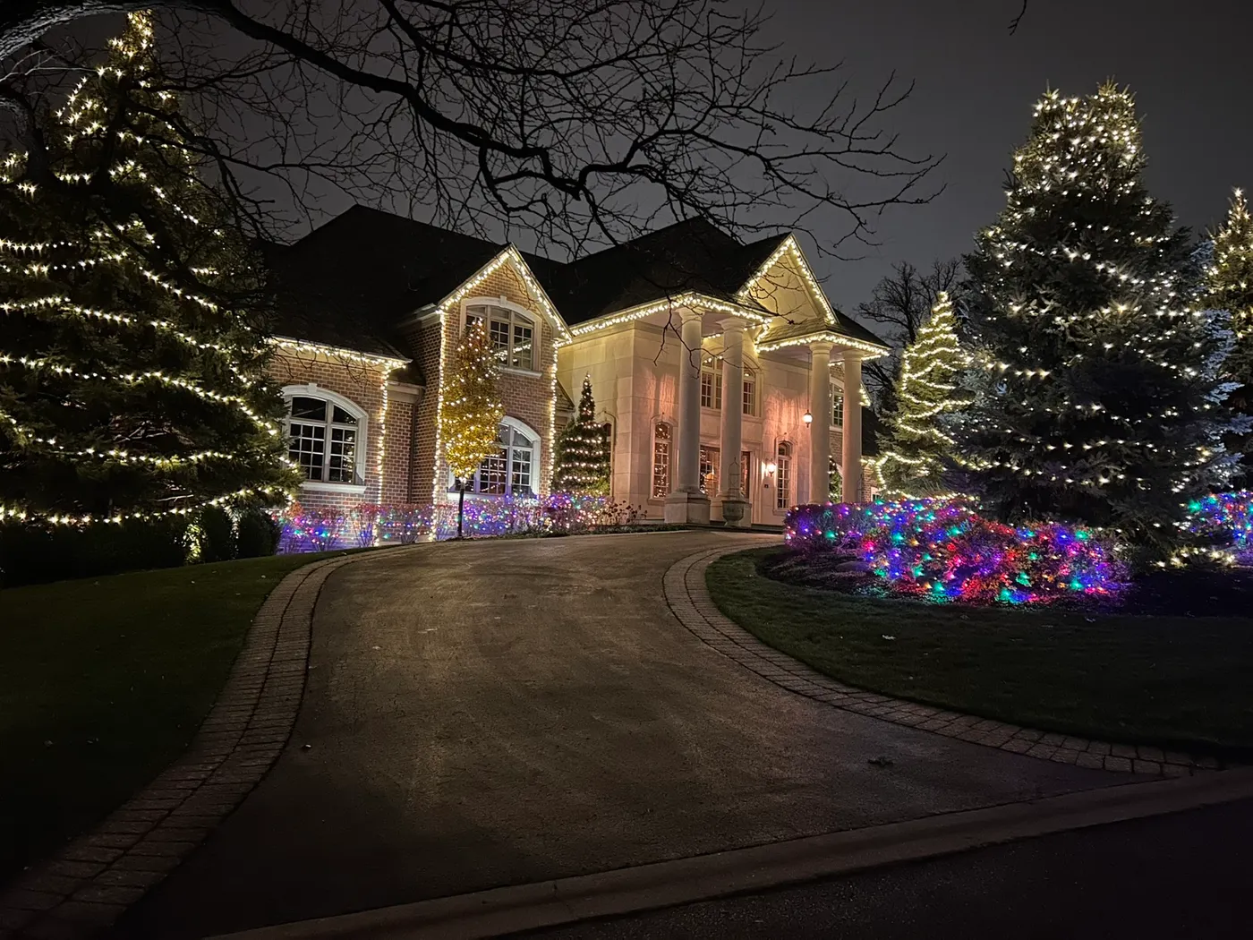 Holiday Lighting Burr Ridge, IL — Estate Homes Guide | Twinkle Bros Lighting